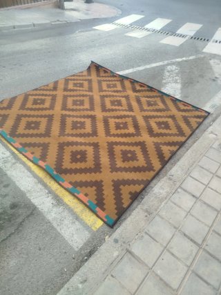 Alfombra geométrica 200x200cm