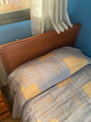 2 Camas Madera 90 x 190cm + mesilla a juego