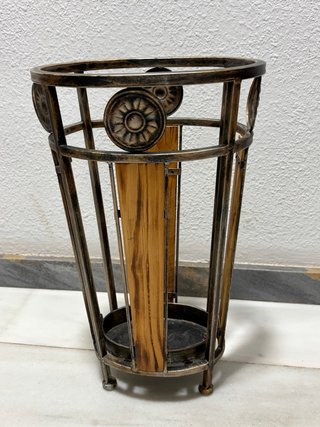 Paragüero metálico y madera