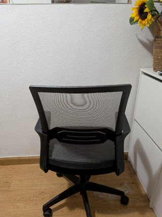 Silla de oficina ergonómica negra