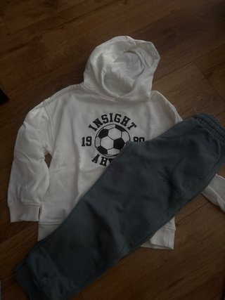 Sudadera mango, pantalon zara