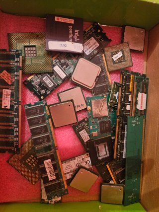 Lote CPUs y Memorias RAM Antiguas