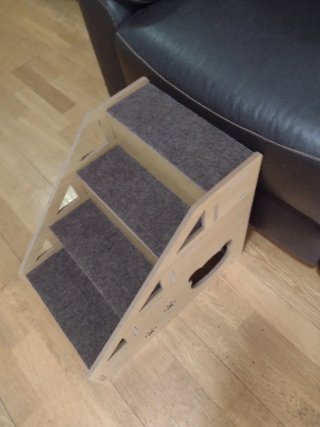 Escalera para mascotas de madera