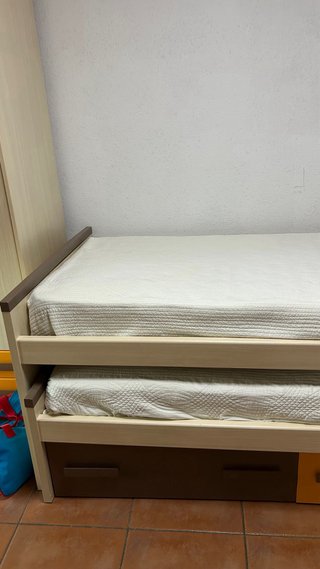 Cama litera con cajonera