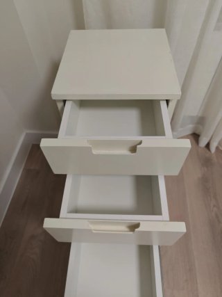 Mueble cajonera de madera blanco. Regalo.
