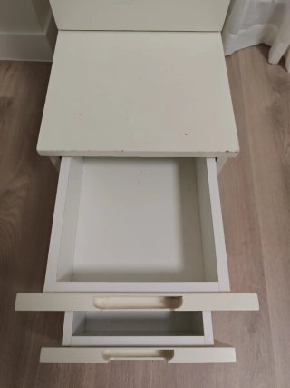 Mueble cajonera de madera blanco. Regalo.