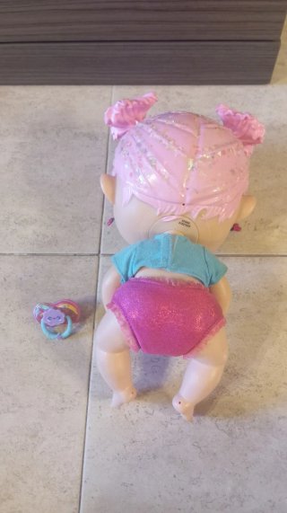 Glitter Babyz Arcoíris Muñeca