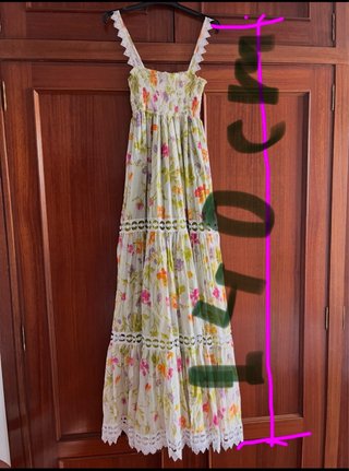 Vestido largo floral con encaje