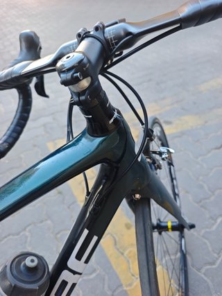 Bicicleta de carretera CUBE