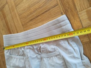Pantalón capri Domyos color beige