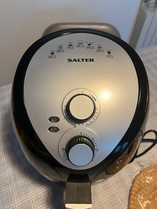 Freidora de aire Salter negra