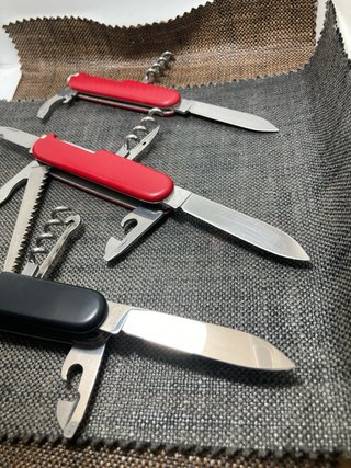 3 Canivetes Victorinox (Huntsman, Camper, Waiter)
