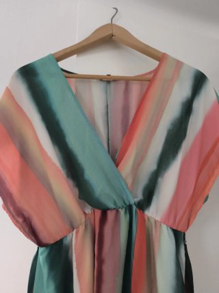 Vestido corto estampado rayas