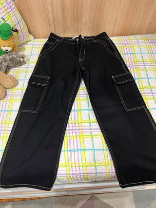 Pantalón ancho Bershka negro