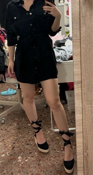 Vestido corto negro