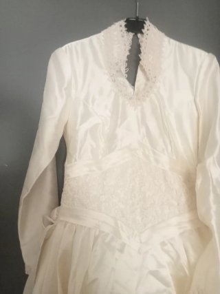 Traje de Novia Talla 36 Satén y Guipur