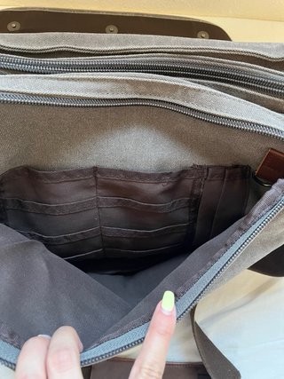 Bolso/Maletín Gris con Compartimentos