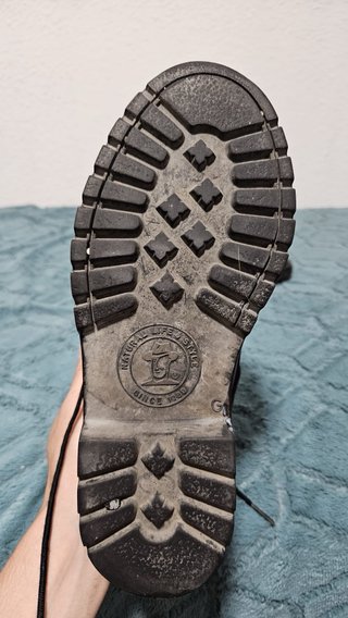 Botas de montaña marrones