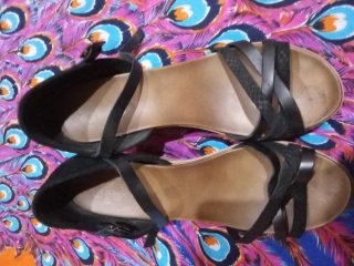 Sandalias cuña negras y beige talla 39