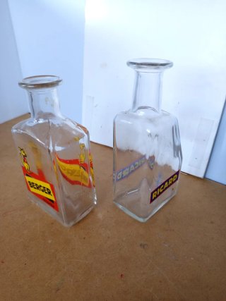 Bottiglie antiche Ricard e Berger anisette