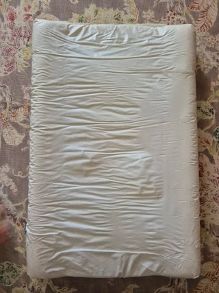 Colchón cambiador bebé + Funda. Marca Petit Praia