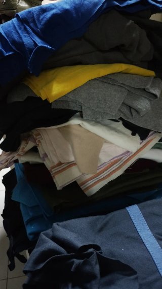 Un kilo de trapos para limpieza 3€