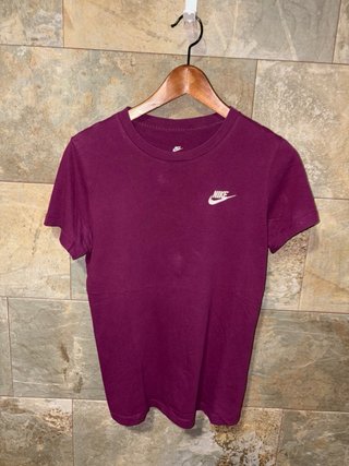 Camiseta Nike Morada