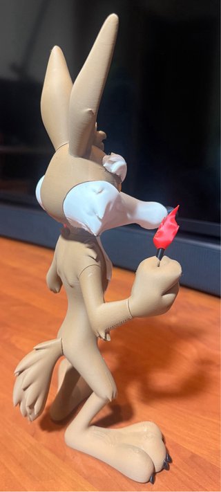 Figura Willy el Coyote con Dinamita y Mecha