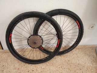 Ruedas MTB 29 Eje Boost , piñonera Nueva 12V