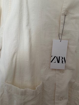 Camisa Zara manga corta con bolsillos beige