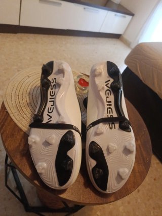 Botas de fútbol WEJESS blancas y negras