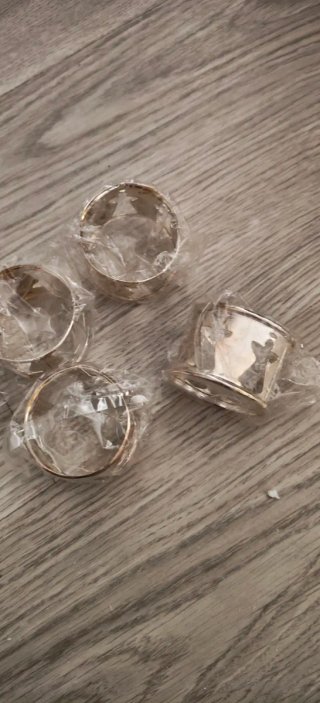 Servilleteros de metal plateado