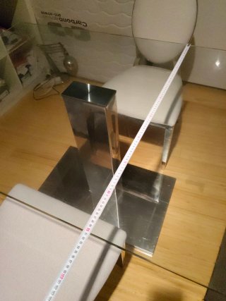 Mesa de cristal y metal para comedor/despacho.