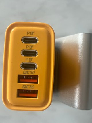 Cargador 240W GaN + Cable 4 Puntas