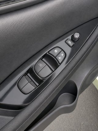 NISSAN LEAF N-CONNECTA 150cv GARANTÍA OFICIAL!!!