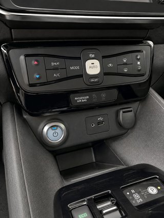 NISSAN LEAF N-CONNECTA 150cv GARANTÍA OFICIAL!!!