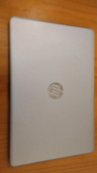 HP Portátil Plata y Negro Casi Nuevo