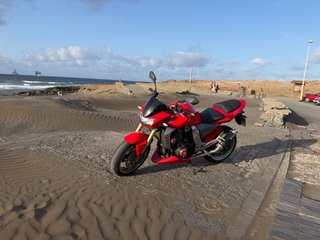 Kawasaki Z1000 Naked Roja