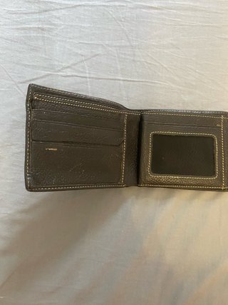 Cartera de piel marrón