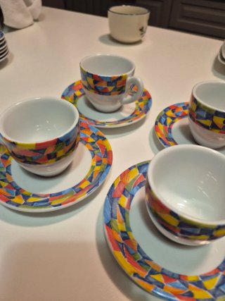 Servizio 6 tazzine con piattini