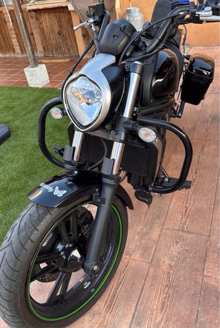 Kawasaki Vulcan S Negra