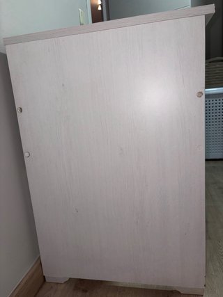 Escritorio blanco de madera