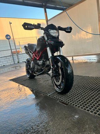 Ducati Hypermotard 796 2012