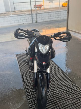 Ducati Hypermotard 796 2012