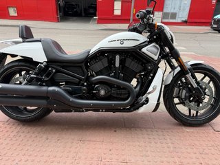 Harley-Davidson Blanca y Negra