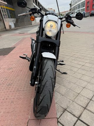 Harley-Davidson Blanca y Negra