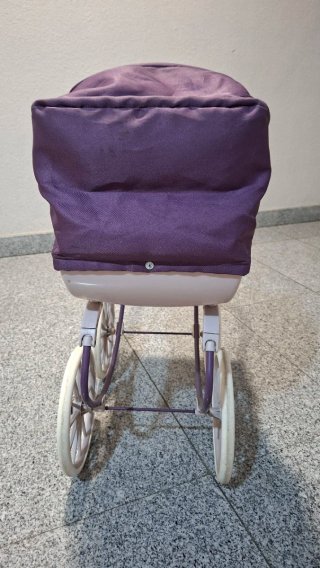 Carro de muñecas morado