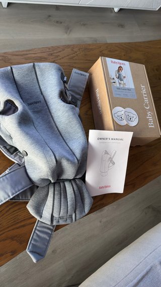 BabyBjörn Mochila Mini 3D Jersey Gris