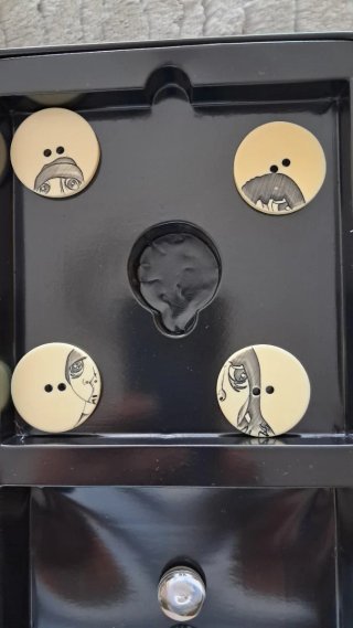 Amaral Caja Metálica Edición Limitada 19892