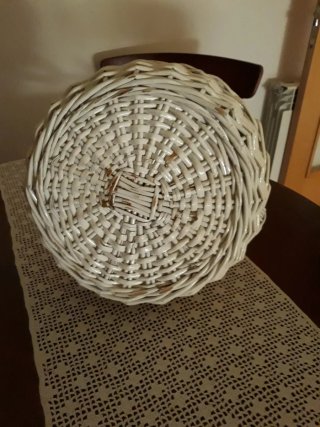 Cesta mimbre blanca con asa